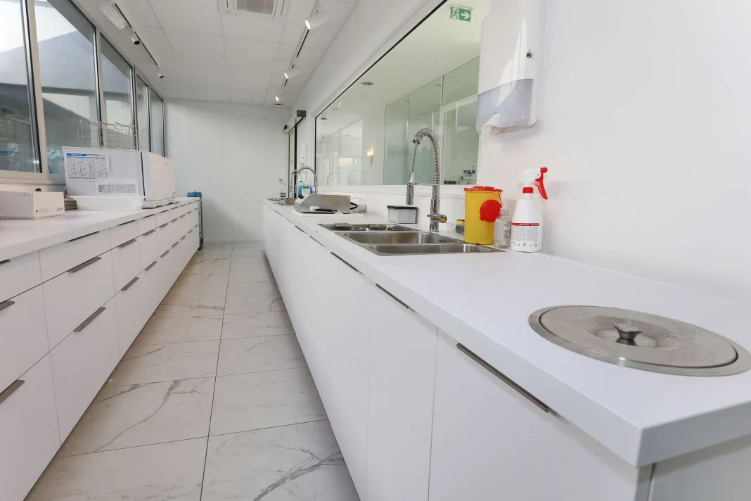 Salle préparation chirurgie dentaire